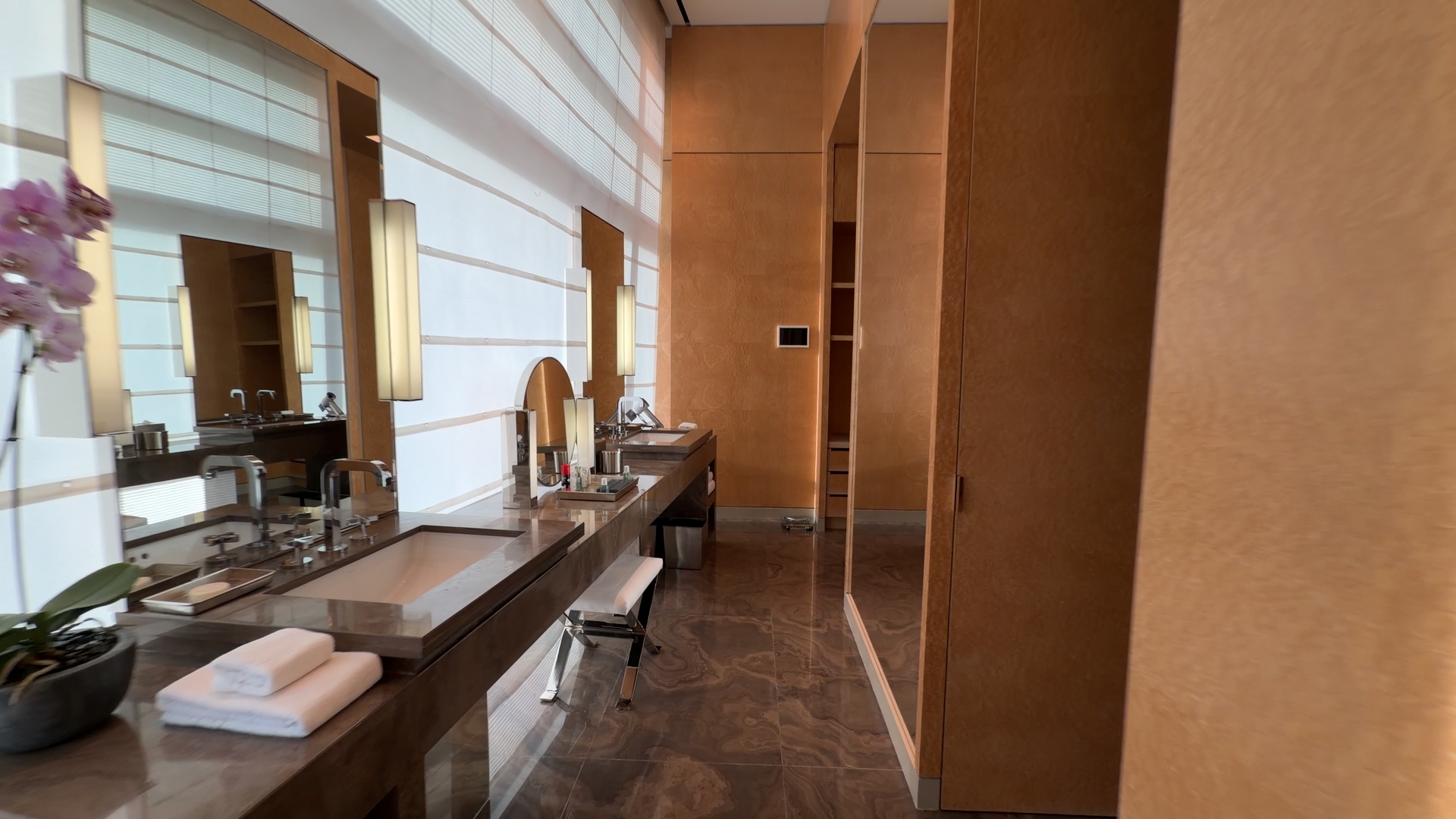 Vanity corridor